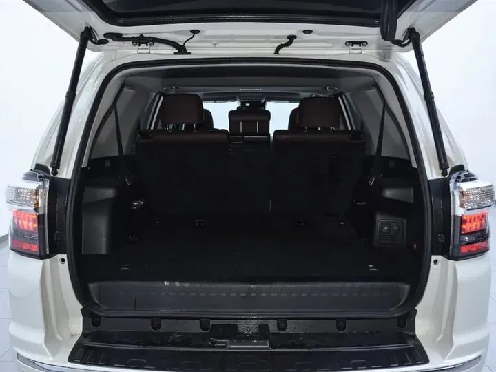 2022 Toyota 4Runner 4.0L 273HP V6 5AT,autocango,china used car exporter,china ev exporter,chinese used car exporter,chinese used ev exporter