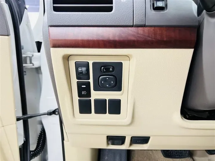 2010 Toyota Land Cruiser Prado 2.7L 163HP L4 5MT,autocango,china used car exporter,china ev exporter,chinese used car exporter,chinese used ev exporter