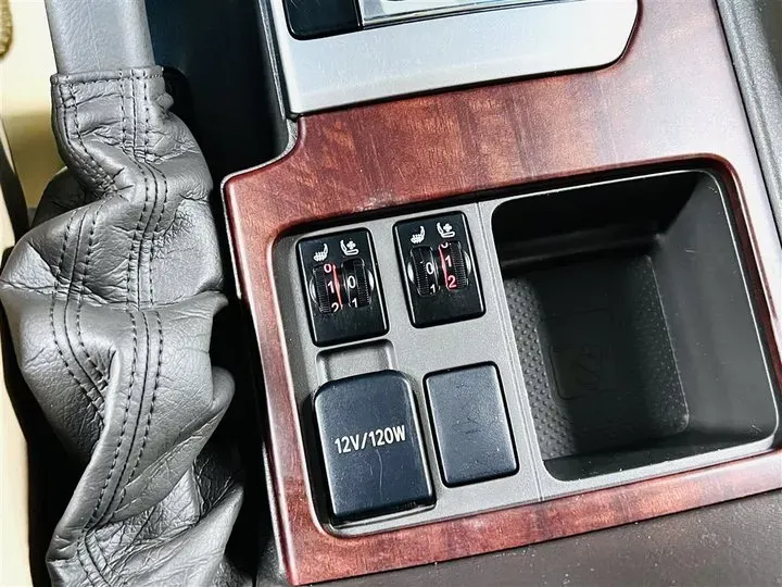 2010 Toyota Land Cruiser Prado 2.7L 163HP L4 5MT,autocango,china used car exporter,china ev exporter,chinese used car exporter,chinese used ev exporter