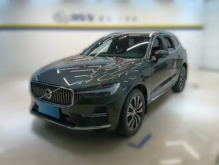 2022 Volvo XC60 2.0T 250HP L4 8AT