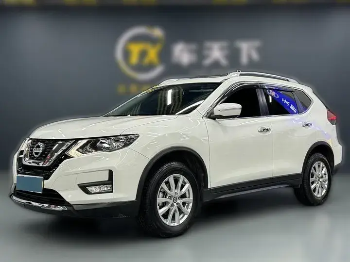 2017 Nissan X-Trail 2.0L 150HP L4 CVT