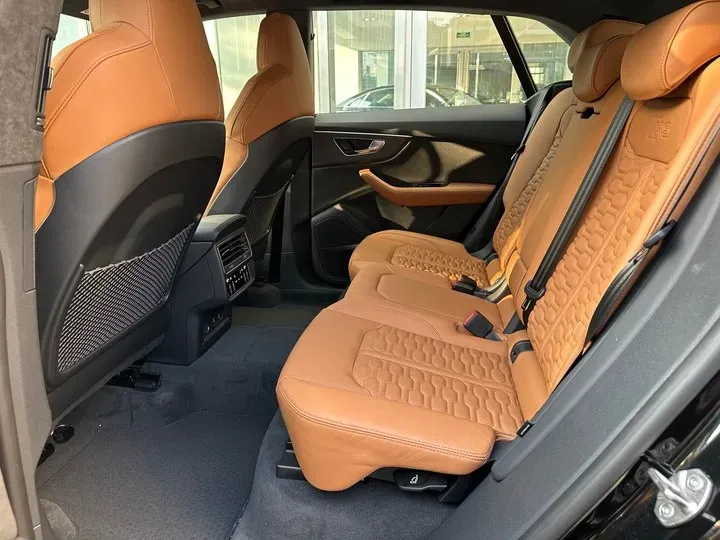 2022 Audi RS Q8 4.0T 600HP V8 8AT,autocango,china used car exporter,china ev exporter,chinese used car exporter,chinese used ev exporter