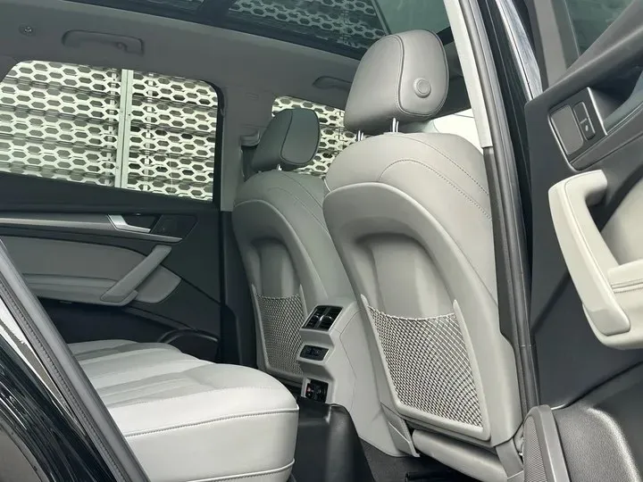 2021 Audi Q5L 2.0T 190HP L4 7DCT,autocango,china used car exporter,china ev exporter,chinese used car exporter,chinese used ev exporter