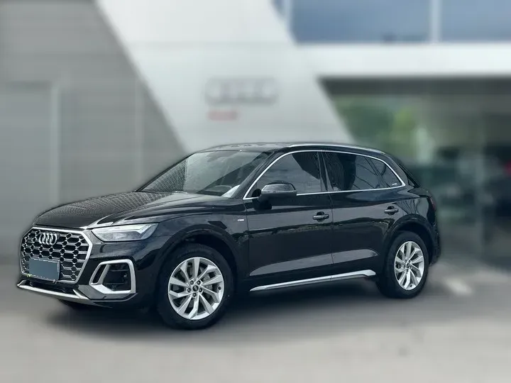 2021 Audi Q5L 2.0T 190HP L4 7DCT,autocango,china used car exporter,china ev exporter,chinese used car exporter,chinese used ev exporter