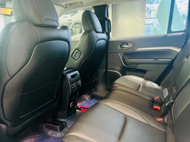 2018 Jeep Commander 2.0T 234HP L4 9AT,autocango,china used car exporter,china ev exporter,chinese used car exporter,chinese used ev exporter