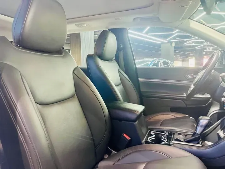 2018 Jeep Commander 2.0T 234HP L4 9AT,autocango,china used car exporter,china ev exporter,chinese used car exporter,chinese used ev exporter