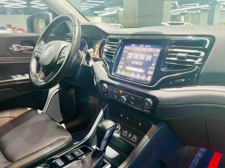 2018 Jeep Commander 2.0T 234HP L4 9AT,autocango,china used car exporter,china ev exporter,chinese used car exporter,chinese used ev exporter