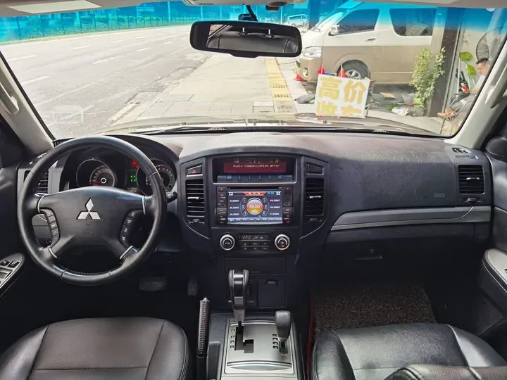 2010 Mitsubishi Pajero 3.0L 177HP V6 5AT,autocango,china used car exporter,china ev exporter,chinese used car exporter,chinese used ev exporter