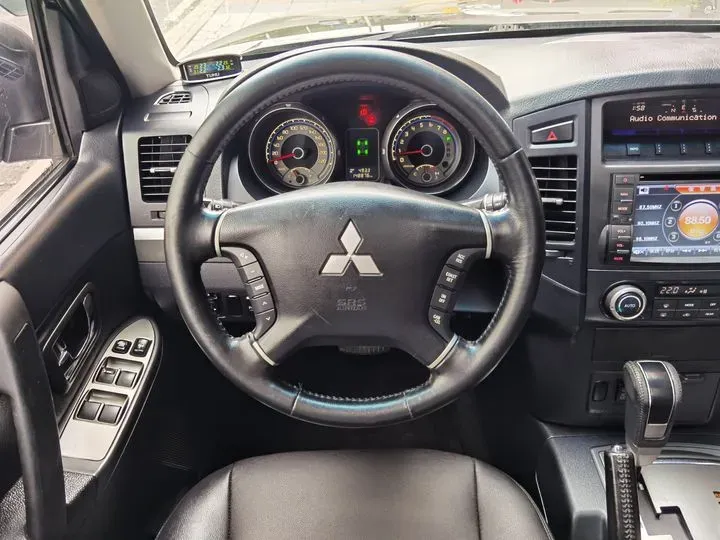 2010 Mitsubishi Pajero 3.0L 177HP V6 5AT,autocango,china used car exporter,china ev exporter,chinese used car exporter,chinese used ev exporter