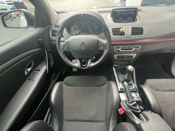 2014 Renault  Megane 2.0T 265HP L4 6MT,autocango,china used car exporter,china ev exporter,chinese used car exporter,chinese used ev exporter