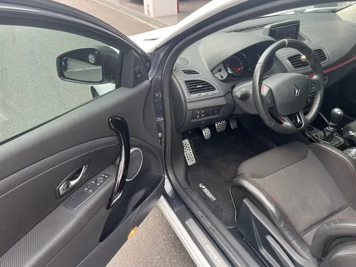 2014 Renault  Megane 2.0T 265HP L4 6MT,autocango,china used car exporter,china ev exporter,chinese used car exporter,chinese used ev exporter