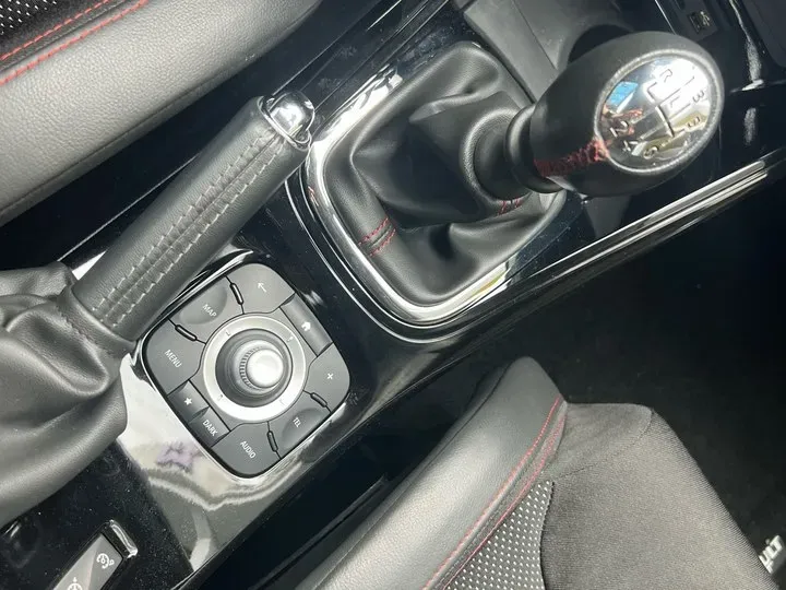 2014 Renault  Megane 2.0T 265HP L4 6MT,autocango,china used car exporter,china ev exporter,chinese used car exporter,chinese used ev exporter