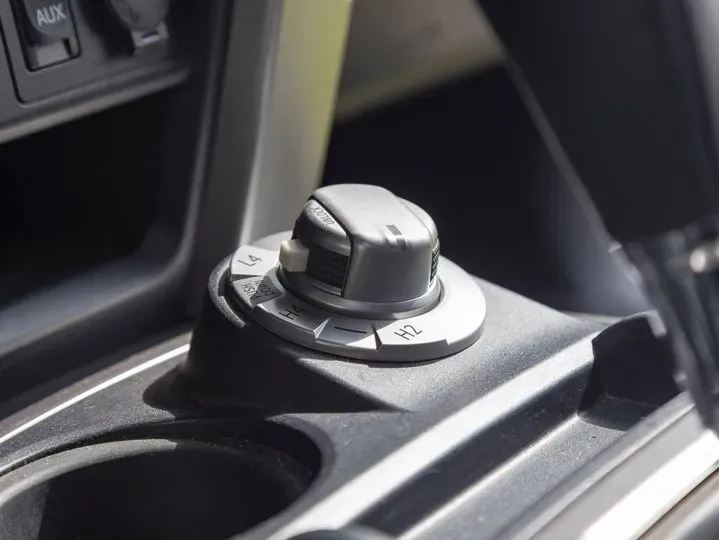 2022 Toyota 4Runner 4.0L 273HP V6 5AT,autocango,china used car exporter,china ev exporter,chinese used car exporter,chinese used ev exporter