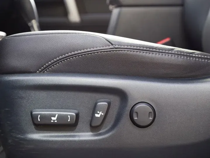 2022 Toyota 4Runner 4.0L 273HP V6 5AT,autocango,china used car exporter,china ev exporter,chinese used car exporter,chinese used ev exporter