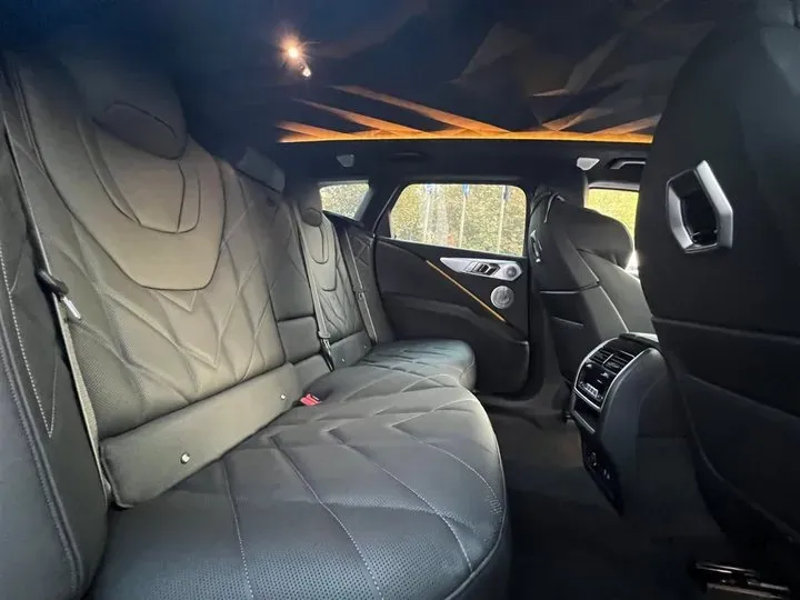 2023 BMW XM 4.4T 490HP V8 8AT PHEV 25.7KWH,autocango,china used car exporter,china ev exporter,chinese used car exporter,chinese used ev exporter