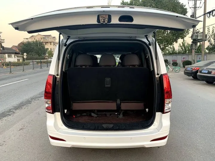 2022 DongFeng Forthing LingZhi Plus 2.0L 133HP L4 6MT,autocango,china used car exporter,china ev exporter,chinese used car exporter,chinese used ev exporter