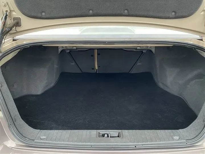 2010 Chevrolet Epica 1.8L 143HP L4 6AT,autocango,china used car exporter,china ev exporter,chinese used car exporter,chinese used ev exporter