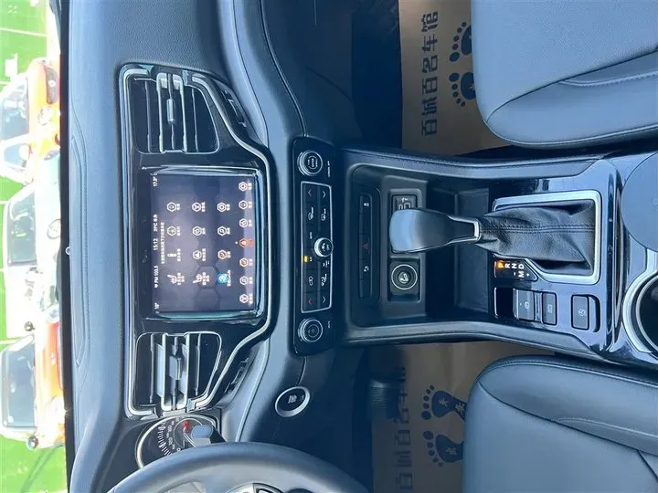 2018 Jeep Commander 2.0T 234HP L4 9AT,autocango,china used car exporter,china ev exporter,chinese used car exporter,chinese used ev exporter