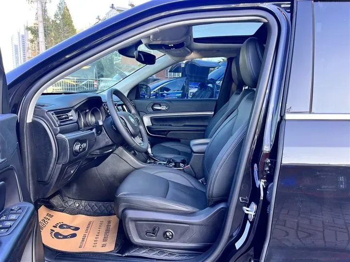 2018 Jeep Commander 2.0T 234HP L4 9AT,autocango,china used car exporter,china ev exporter,chinese used car exporter,chinese used ev exporter