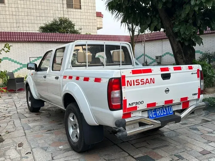2013 Nissan D22 2.4L 150HP L4 5MT,autocango,china used car exporter,china ev exporter,chinese used car exporter,chinese used ev exporter