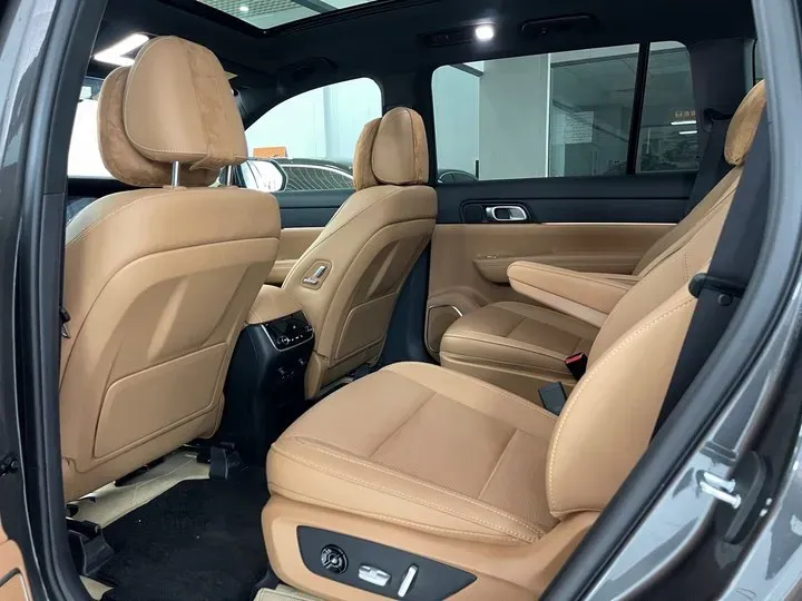 2021 Li ONE Range Extended 131HP REEV 40.5KWH,autocango,china used car exporter,china ev exporter,chinese used car exporter,chinese used ev exporter