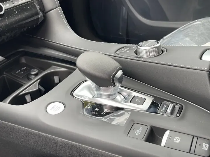 2022 Infiniti QX55 2.0T 261HP L4 CVT,autocango,china used car exporter,china ev exporter,chinese used car exporter,chinese used ev exporter