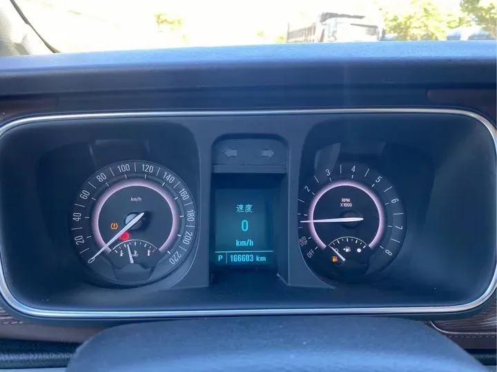 2017 Buick GL8 2.5L 200HP L4 6AT,autocango,china used car exporter,china ev exporter,chinese used car exporter,chinese used ev exporter