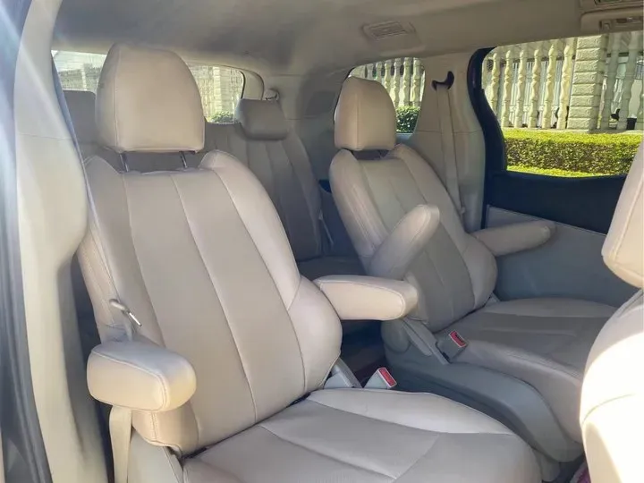 2017 Buick GL8 2.5L 200HP L4 6AT,autocango,china used car exporter,china ev exporter,chinese used car exporter,chinese used ev exporter