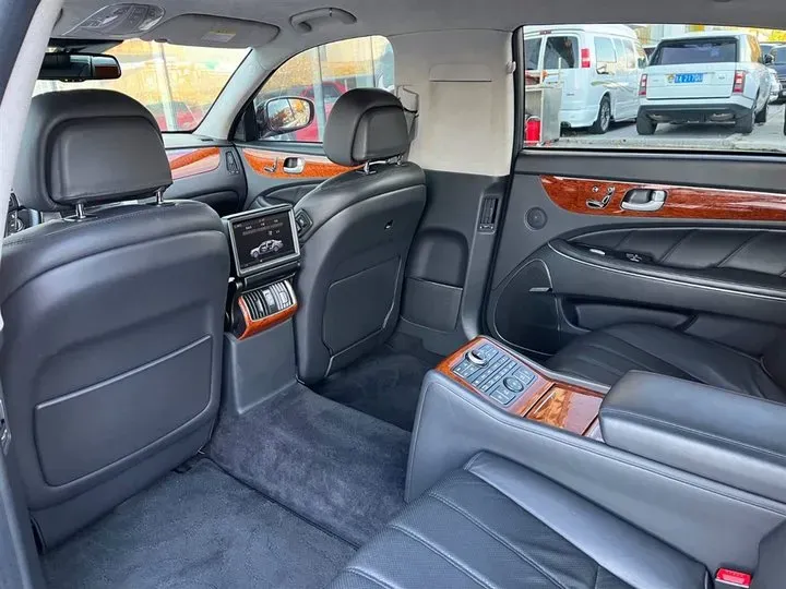 2012 Hyundai Equus 5.0L 430HP V8 8AT,autocango,china used car exporter,china ev exporter,chinese used car exporter,chinese used ev exporter