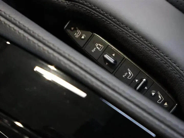 2015 Mercedes-Benz CLS AMG 5.5T 557HP V8 7AT,autocango,china used car exporter,china ev exporter,chinese used car exporter,chinese used ev exporter