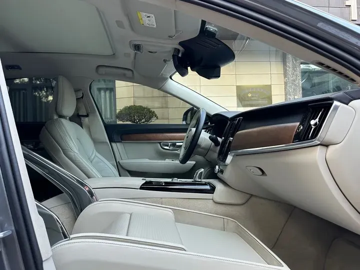 2019 Volvo S90 2.0T 320HP L4 8AT PHEV 10.1KWH,autocango,china used car exporter,china ev exporter,chinese used car exporter,chinese used ev exporter