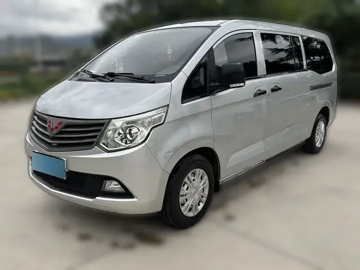 2015 WuLing ZhengChen Classic 1.8L 133HP L4 5MT 2015 WuLing ZhengChen Classic 1.8L 133HP L4 5MT