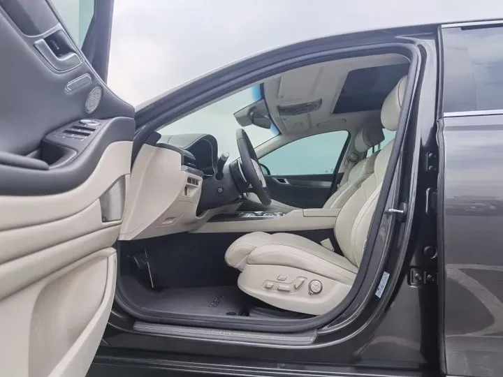 2023 Genesis G80 2.5T 304HP L4 8AT,autocango,china used car exporter,china ev exporter,chinese used car exporter,chinese used ev exporter