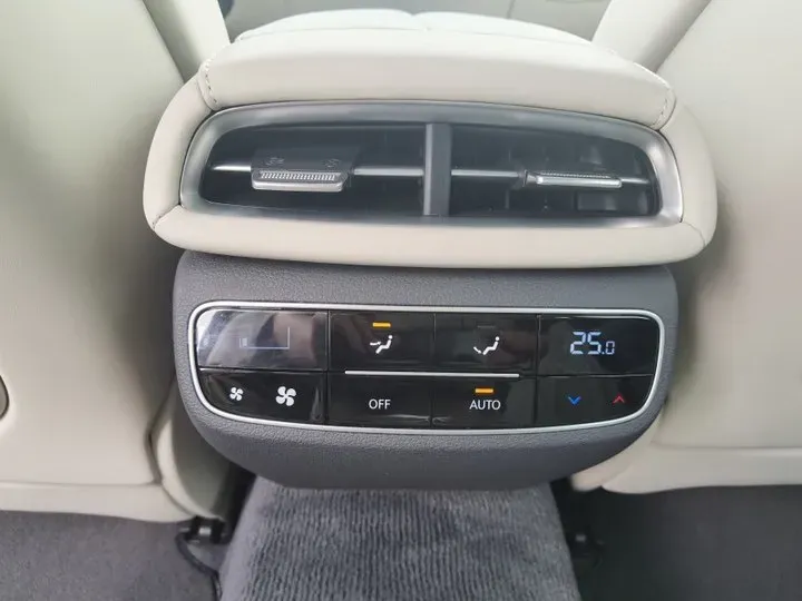 2023 Genesis G80 2.5T 304HP L4 8AT,autocango,china used car exporter,china ev exporter,chinese used car exporter,chinese used ev exporter