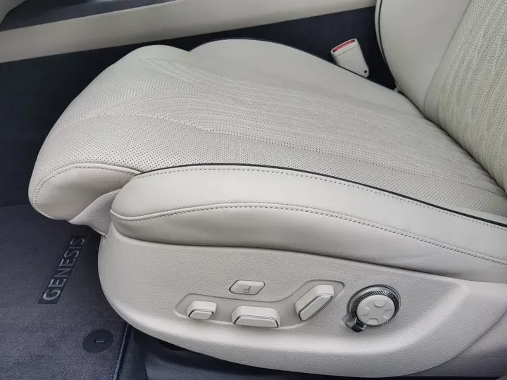 2023 Genesis G80 2.5T 304HP L4 8AT,autocango,china used car exporter,china ev exporter,chinese used car exporter,chinese used ev exporter