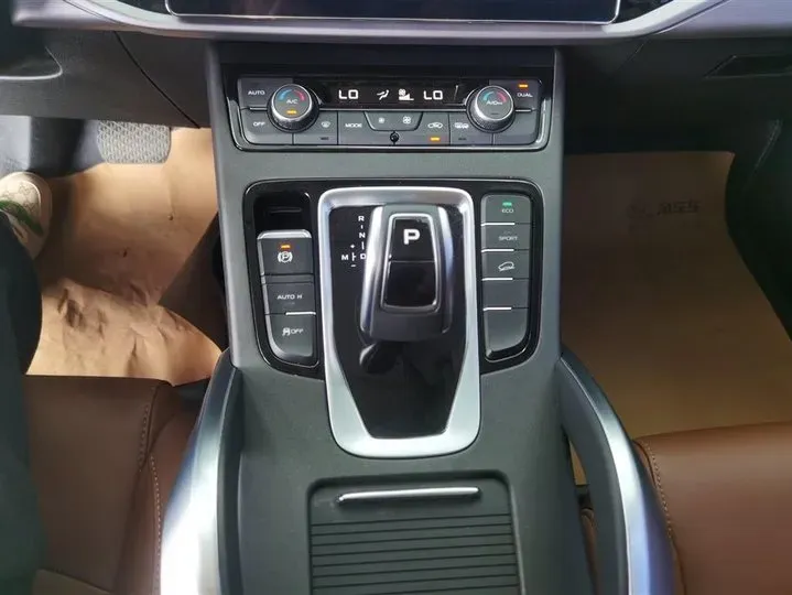 2021 Geely Azkarra 1.8T 184HP L4 7DCT,autocango,china used car exporter,china ev exporter,chinese used car exporter,chinese used ev exporter