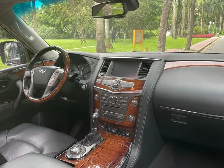 2016 Infiniti QX80 5.6L 398HP V8 7AT,autocango,china used car exporter,china ev exporter,chinese used car exporter,chinese used ev exporter