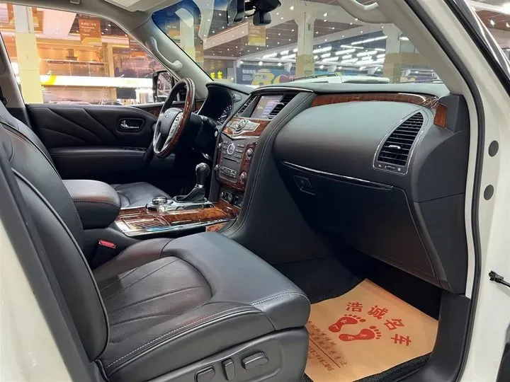 2016 Infiniti QX80 5.6L 398HP V8 7AT,autocango,china used car exporter,china ev exporter,chinese used car exporter,chinese used ev exporter