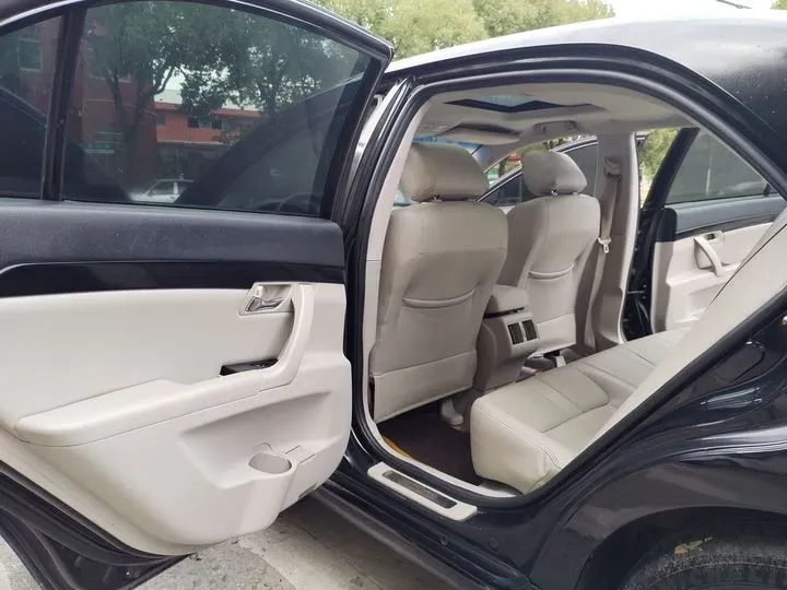 2013 Geely EC8 2.0L 141HP L4 6AT,autocango,china used car exporter,china ev exporter,chinese used car exporter,chinese used ev exporter