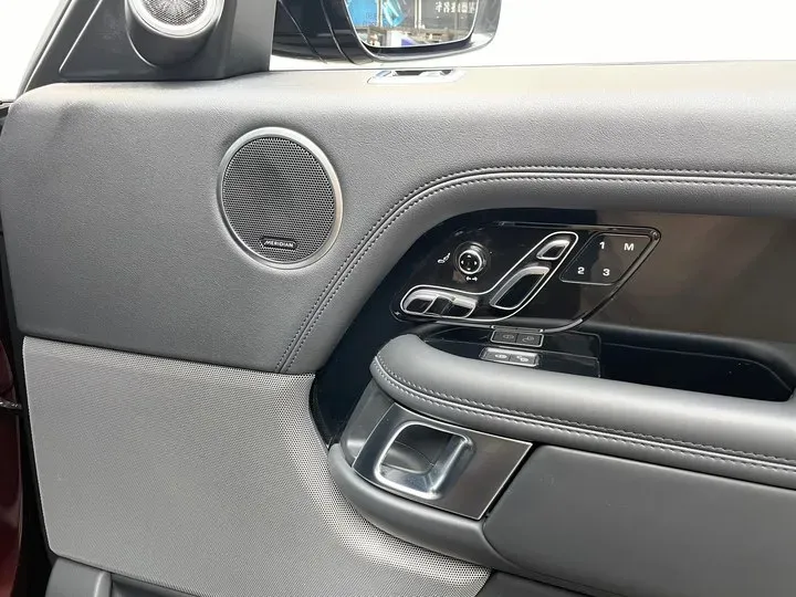 2020 Mansory Range Rover 3.0T 400HP L6 8AT,autocango,china used car exporter,china ev exporter,chinese used car exporter,chinese used ev exporter