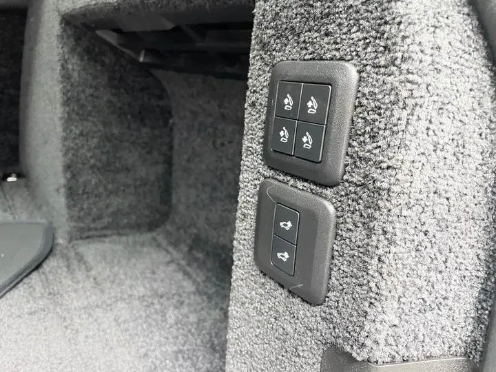 2020 Mansory Range Rover 3.0T 400HP L6 8AT,autocango,china used car exporter,china ev exporter,chinese used car exporter,chinese used ev exporter