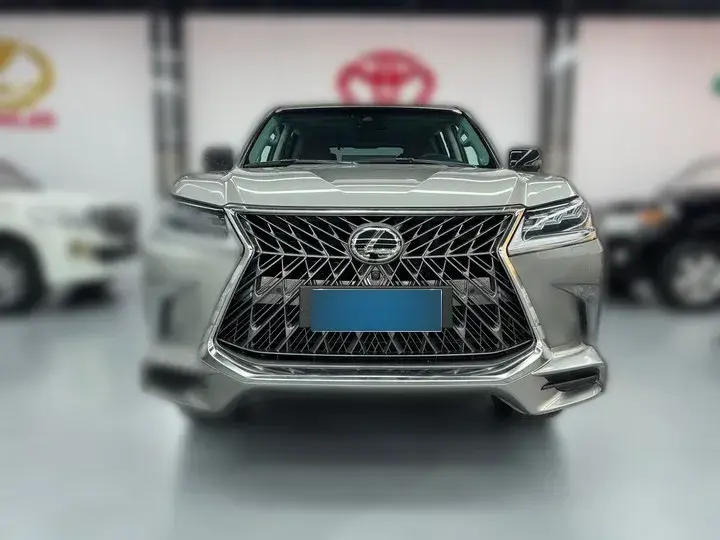 2019 Lexus LX 5.7L 367HP V8 8AT