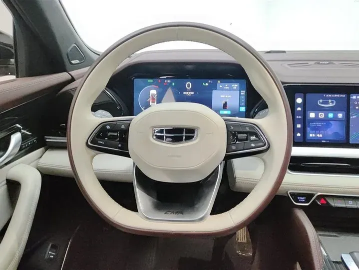 2021 Geely Monjaro 2.0T 218HP L4 7DCT,autocango,china used car exporter,china ev exporter,chinese used car exporter,chinese used ev exporter