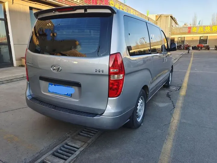 2011 Hyundai H-1 Wagon 2.4L 173HP L4 4AT,autocango,china used car exporter,china ev exporter,chinese used car exporter,chinese used ev exporter