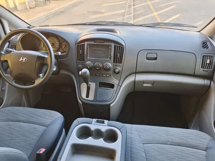 2011 Hyundai H-1 Wagon 2.4L 173HP L4 4AT,autocango,china used car exporter,china ev exporter,chinese used car exporter,chinese used ev exporter