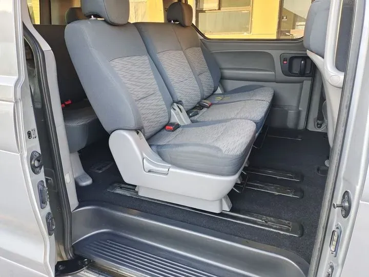 2011 Hyundai H-1 Wagon 2.4L 173HP L4 4AT,autocango,china used car exporter,china ev exporter,chinese used car exporter,chinese used ev exporter