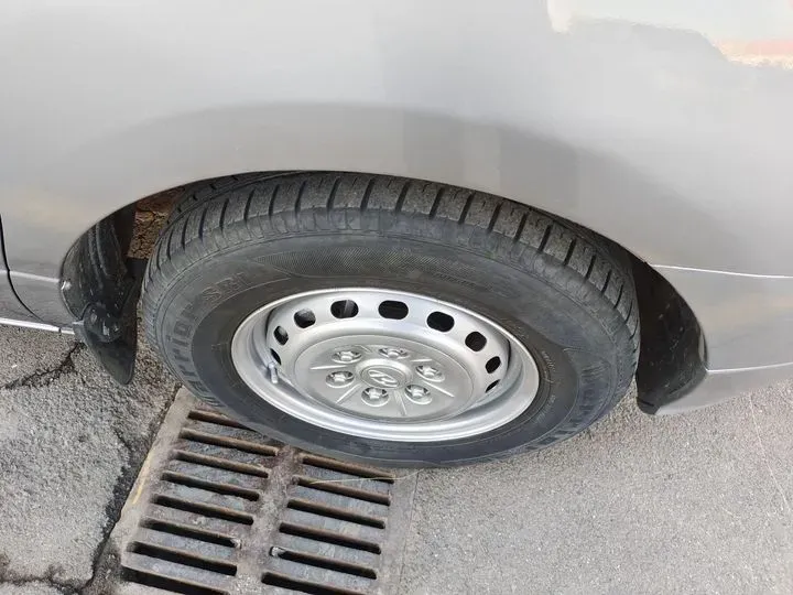 2011 Hyundai H-1 Wagon 2.4L 173HP L4 4AT,autocango,china used car exporter,china ev exporter,chinese used car exporter,chinese used ev exporter