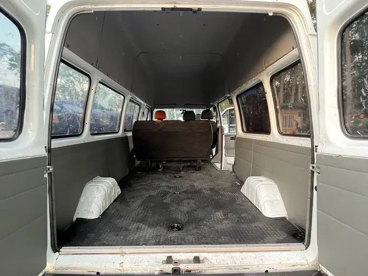 2013 Ford Classic Transit 2.8T 102HP L4 5MT,autocango,china used car exporter,china ev exporter,chinese used car exporter,chinese used ev exporter