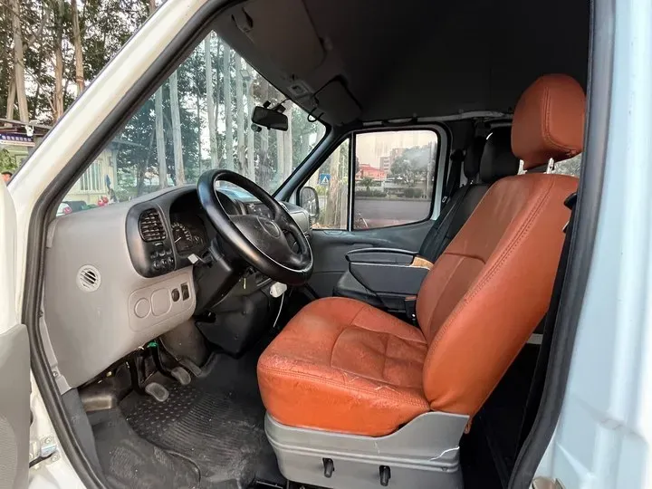 2013 Ford Classic Transit 2.8T 102HP L4 5MT,autocango,china used car exporter,china ev exporter,chinese used car exporter,chinese used ev exporter