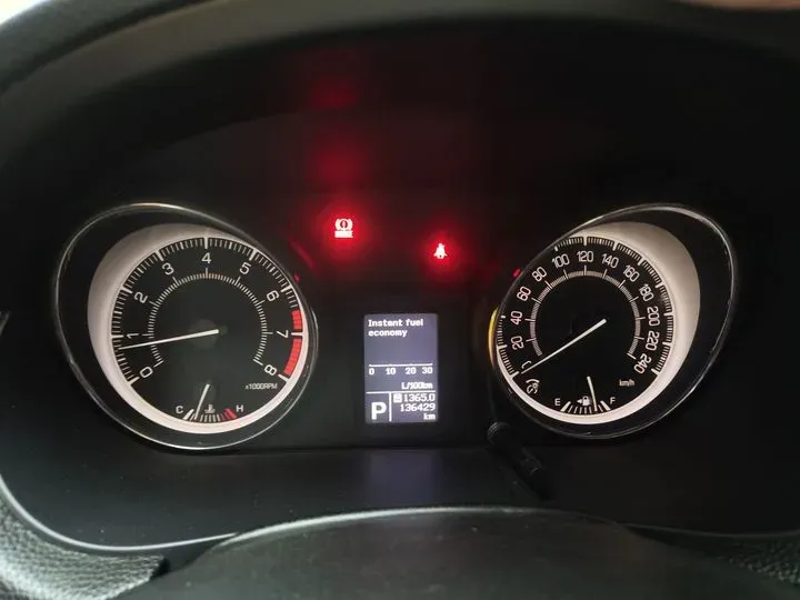 2010 Suzuki Kizashi 2.4L 178HP L4 CVT,autocango,china used car exporter,china ev exporter,chinese used car exporter,chinese used ev exporter